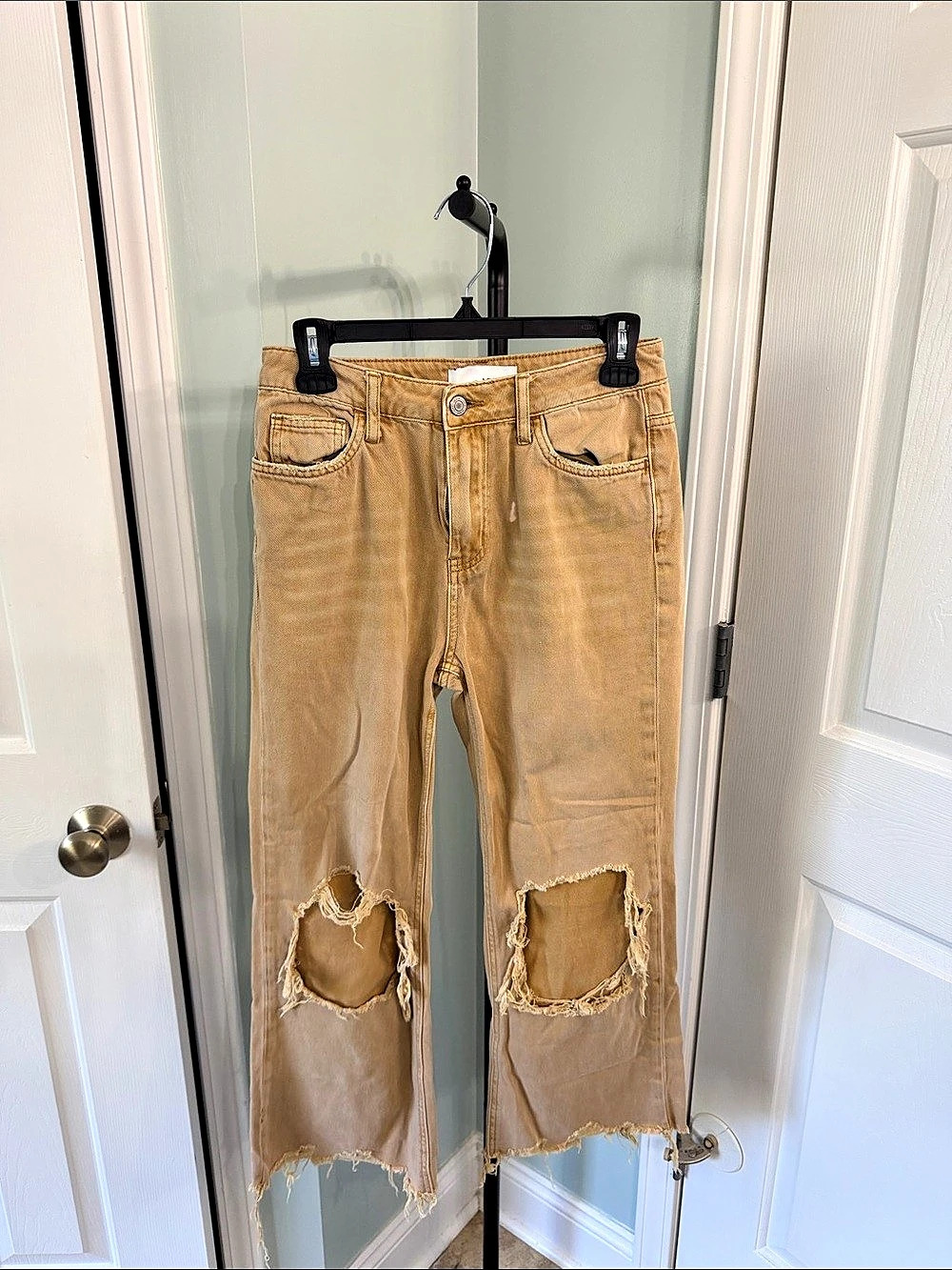 VERVET Distressed Straight Leg Jeans in Brown Waist 25